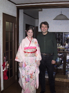 Amy in kimono.